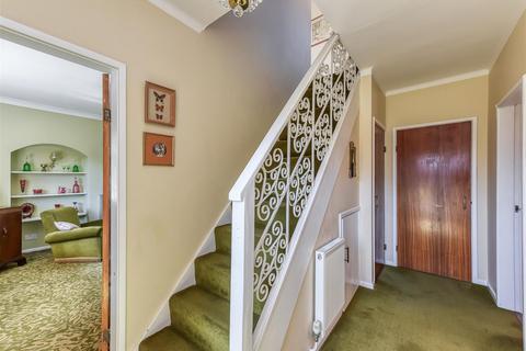 3 bedroom detached house for sale, 28 Springhill Park, Wolverhampton