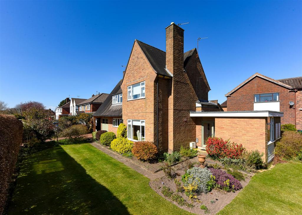 28 Springhill Park-garden1.jpg