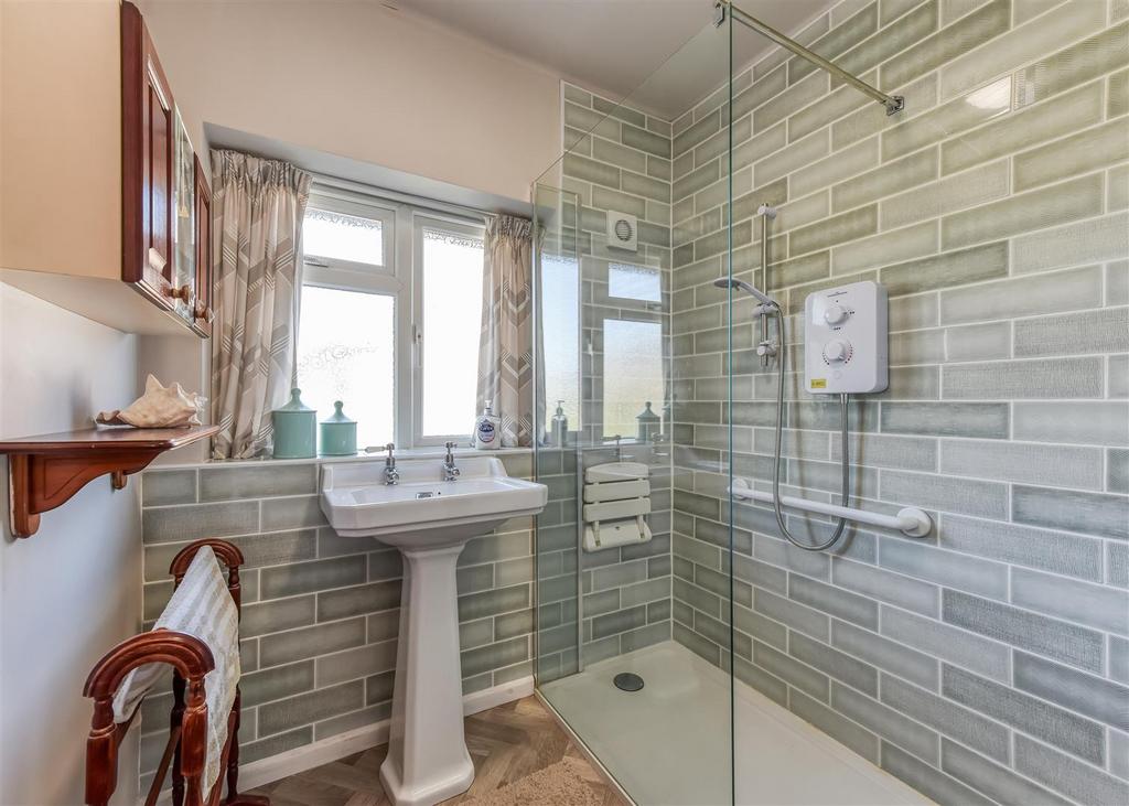 28 Springhill Park-shower room.jpg