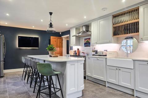 undefined, Hazelwood Lane, Coulsdon, CR5