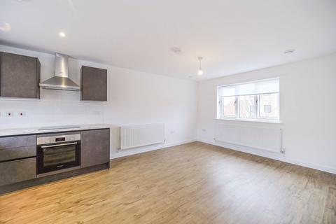 2 bedroom flat to rent, Buckler Ride, Crowthorne, RG45