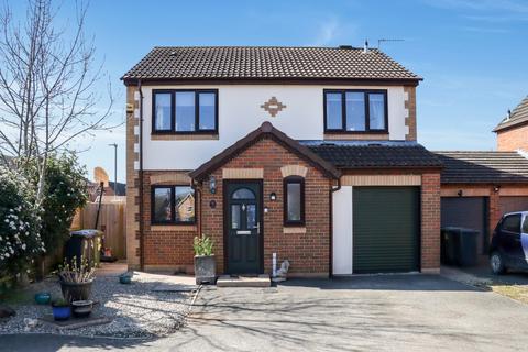 4 bedroom detached house for sale, Flying Fields Road, Southam, Warwickshire, CV47