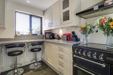 4 bedroom detached house for sale, Flying Fields Road, Southam, Warwickshire, CV47