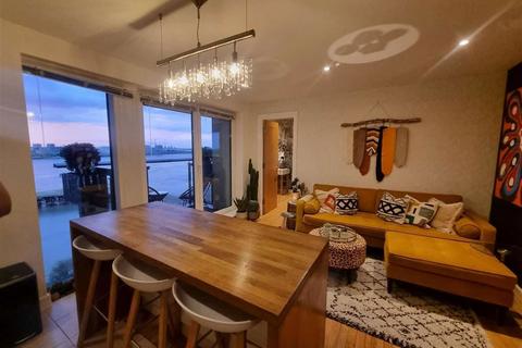44, Tideslea Tower Erebus Drive, London, SE28 0GF