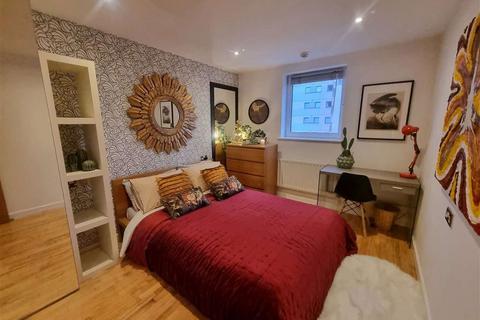 44, Tideslea Tower Erebus Drive, London, SE28 0GF