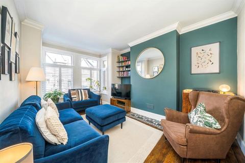 2 bedroom flat for sale, Eversley Road, London SE7