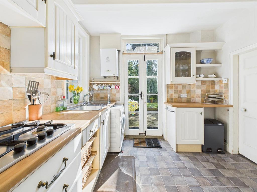 CAM04116 G0-PR0151-STILL019.jpg