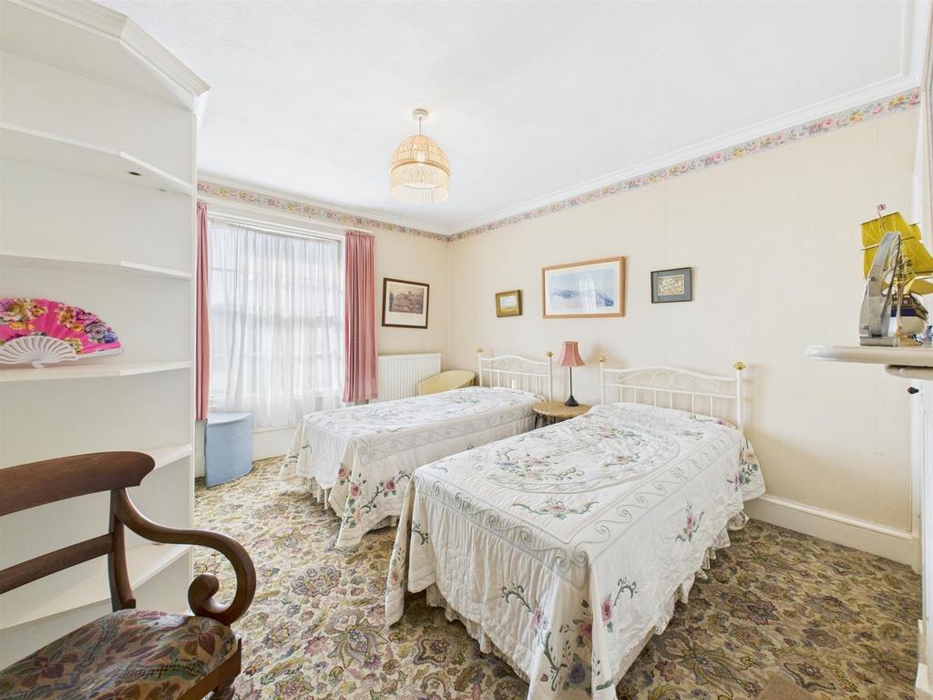 CAM04116 G0-PR0151-STILL026.jpg