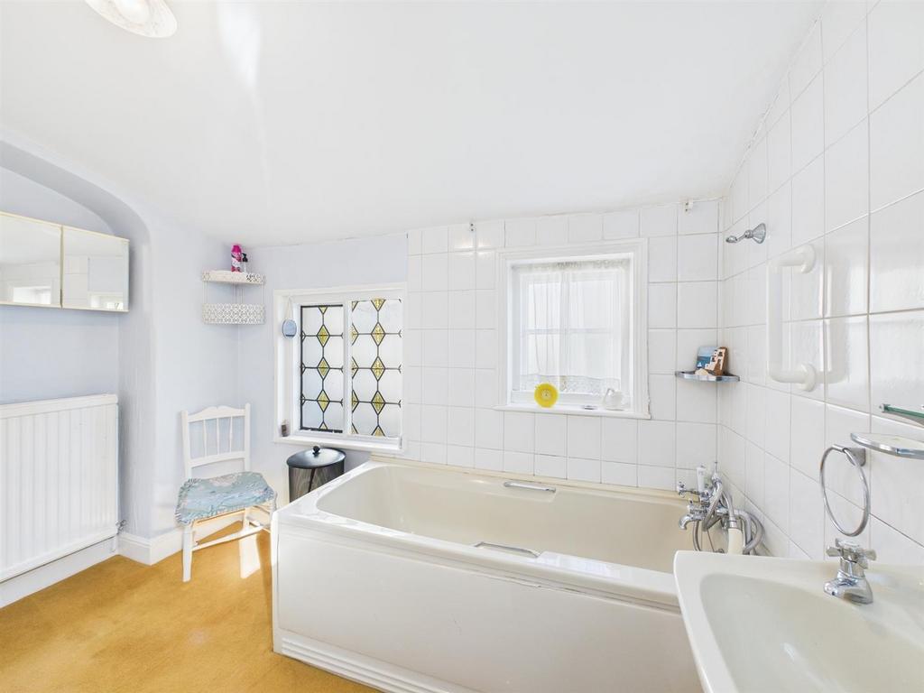 CAM04116 G0-PR0151-STILL035.jpg