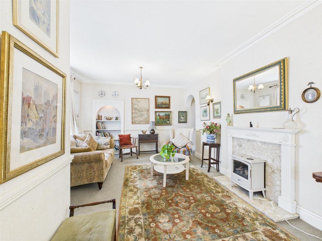 CAM04116 G0-PR0151-STILL010.jpg