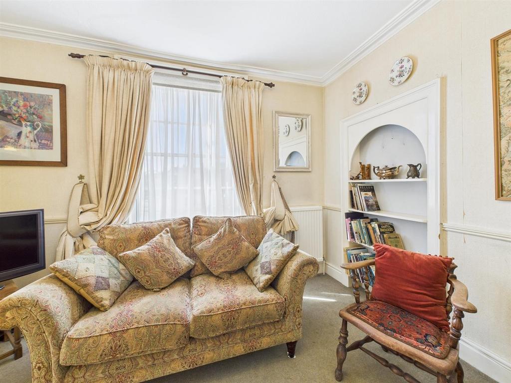 CAM04116 G0-PR0151-STILL014.jpg