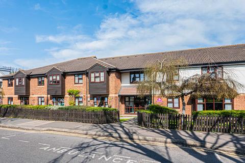 2 bedroom apartment for sale, Manchester Drive, Leigh-on-sea, SS9