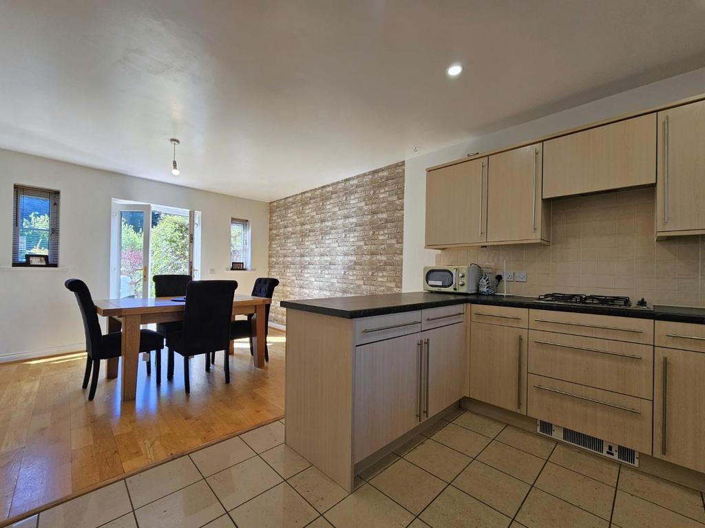 Kitchen Diner 1.jpg