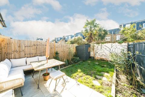 89 Gatton Road, London, SW17 0EY