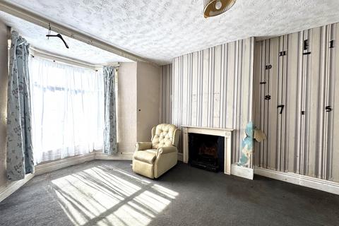 44 Broadway, Pontypridd, CF37 1BD
