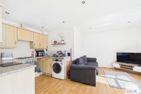 2 bedroom apartment for sale, Edmonstone Crescent, Bestwood