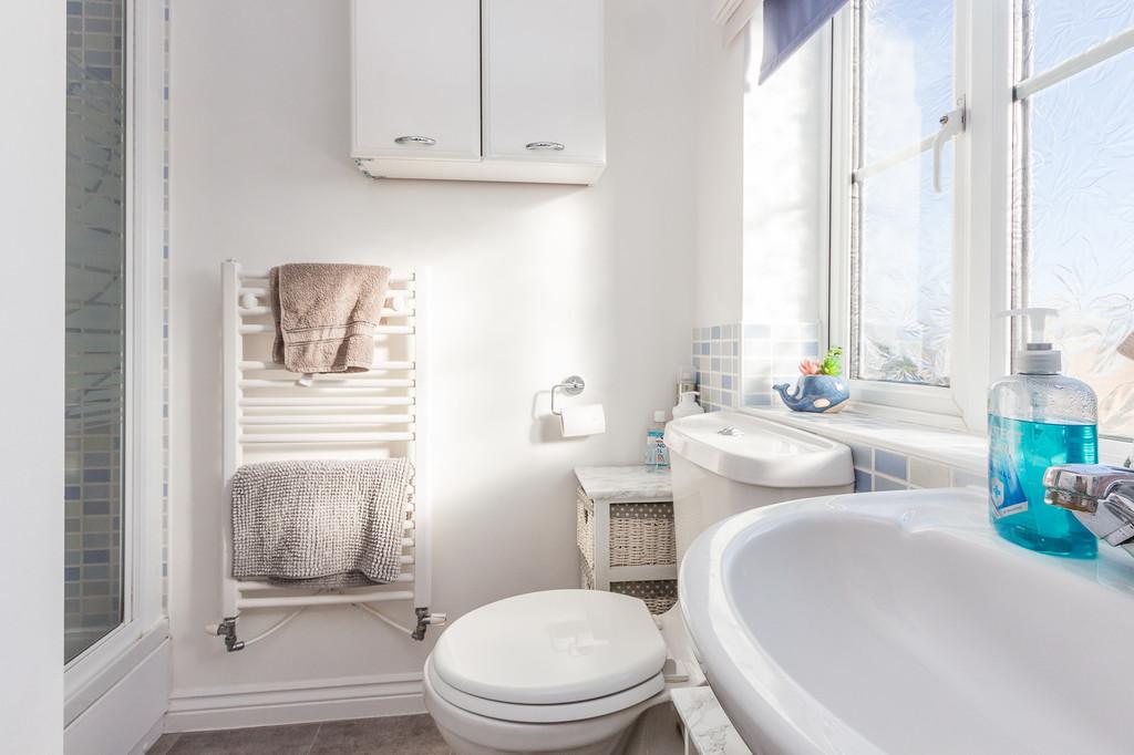 Ensuite shower room