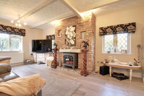 5 bedroom detached house for sale, Whittlesey Road, Benwick