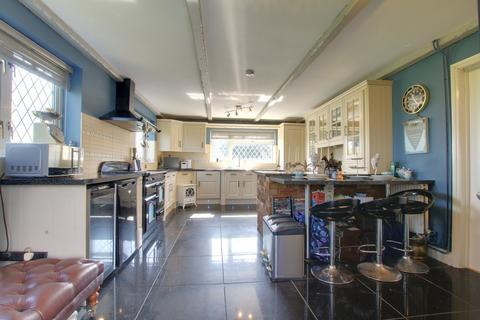 5 bedroom detached house for sale, Whittlesey Road, Benwick