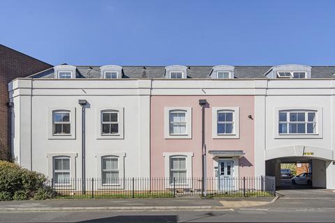 21 Warren Road, Reigate