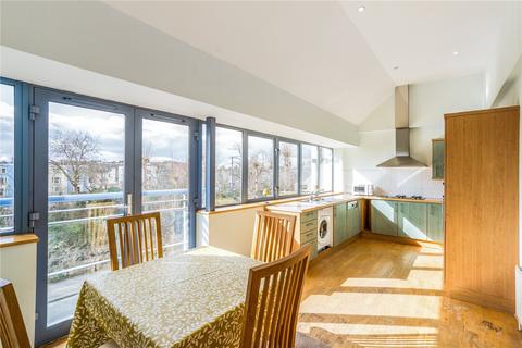 2 bedroom apartment for sale, The Quays, Cumberland Road, Bristol, BS1