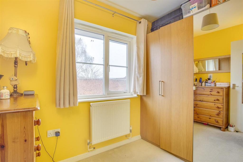 21 Greengate, Chairborough Road, HP12 3 GZ-2.jpg