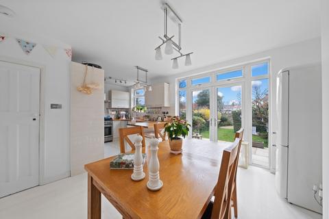 24 Highview Avenue, Wallington, SM6 8PQ
