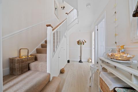 24 Highview Avenue, Wallington, SM6 8PQ