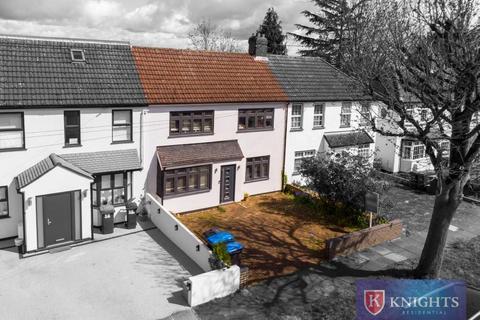 56 Trent Gardens, London, N14 4QN