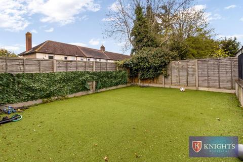 56 Trent Gardens, London, N14 4QN
