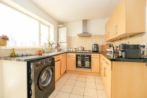 72 Doveney Close, Orpington, BR5 3WF