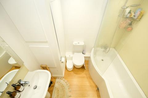 72 Doveney Close, Orpington, BR5 3WF