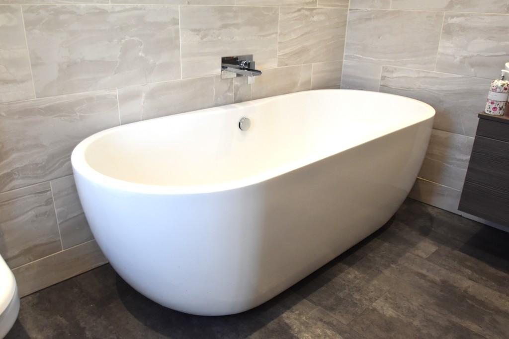Contemporary Bath