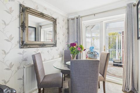 1 Darnbrook, Wilnecote, Tamworth, B77 4JU