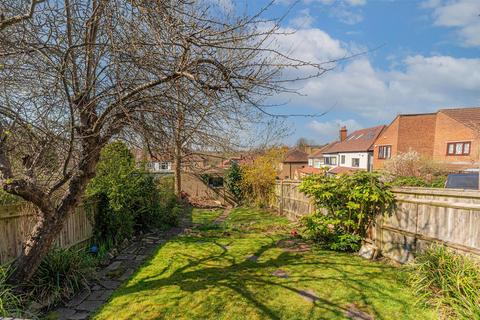 4 bedroom end of terrace house for sale, Slades Gardens, Enfield