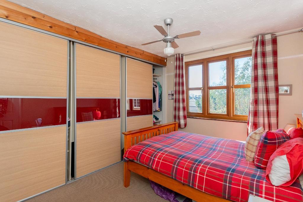 1 O3 GRFY - Bedroom B.jpg