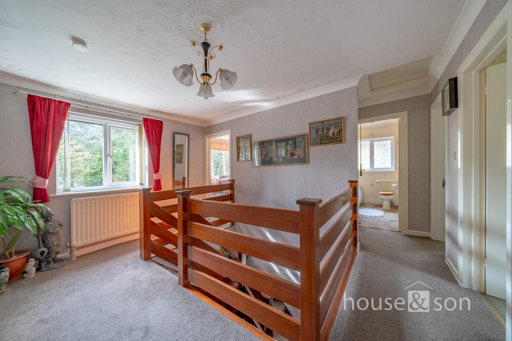 Land1.1