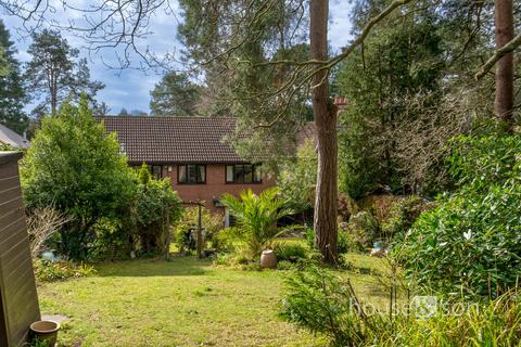 5 bedroom detached house for sale, Queens Park Avenue, Bournemouth