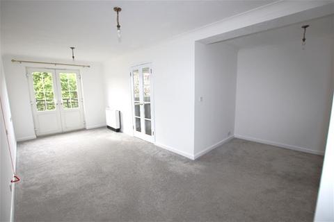 1 bedroom flat for sale, Station Road, Clacton on Sea
