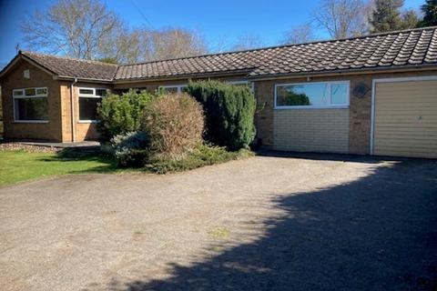 4 bedroom detached bungalow to rent, Station Road, Waddington, Lincoln