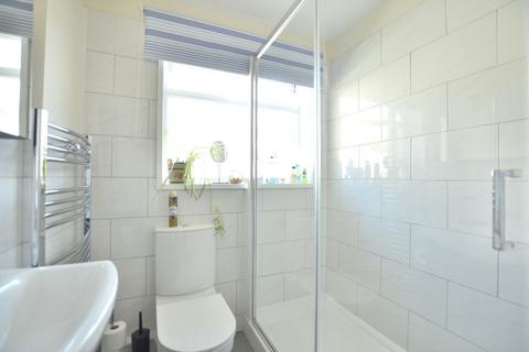 8 Camberley Close, Hucclecote, Gloucester, GL3 3PQ