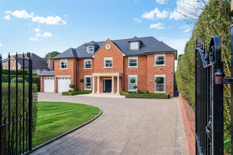 Montmead The Drive, Sutton, SM2 7DH