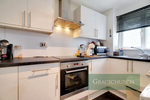 127 Howard Close, Waltham Abbey, EN9 1XD