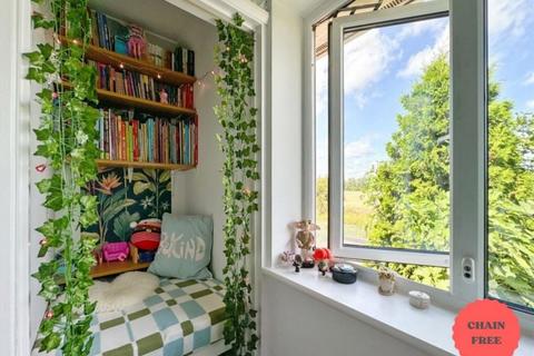 2 bedroom semi-detached house for sale, Middletune Avenue, Sittingbourne, ME10