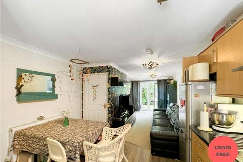 2 bedroom semi-detached house for sale, Middletune Avenue, Sittingbourne, ME10