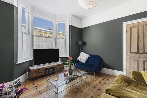 2 bedroom terraced house for sale, Elverson Road, London SE8