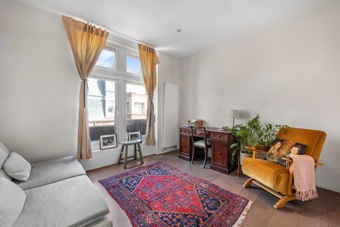 4 bedroom flat for sale, Gordon Mansions, Torrington Place, London