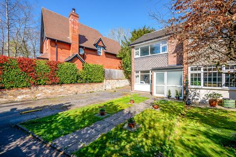 1a Brenchley Close, Chislehurst, BR7 5NQ