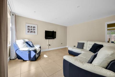 1a Brenchley Close, Chislehurst, BR7 5NQ