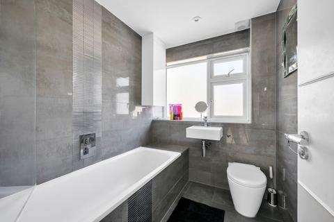 1a Brenchley Close, Chislehurst, BR7 5NQ